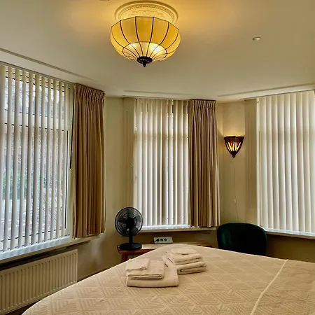 Alojamento de Acomodação e Pequeno-almoço Bed And Breakfast Rotterdam Roterdão