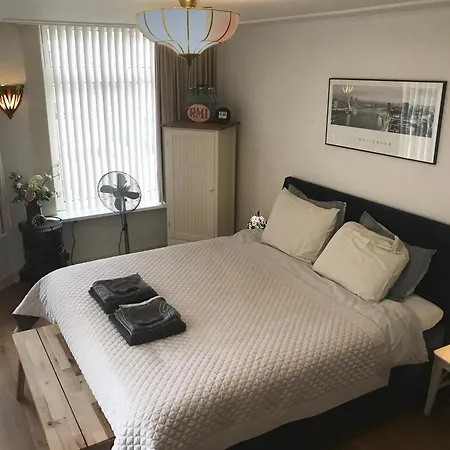 Bed And Breakfast Rotterdam Panzió