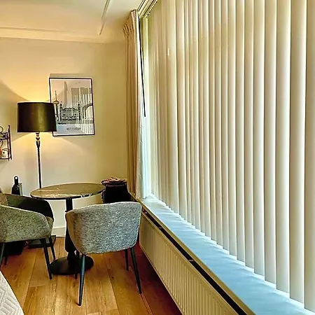 B&B Bed And Breakfast Rotterdam 3*