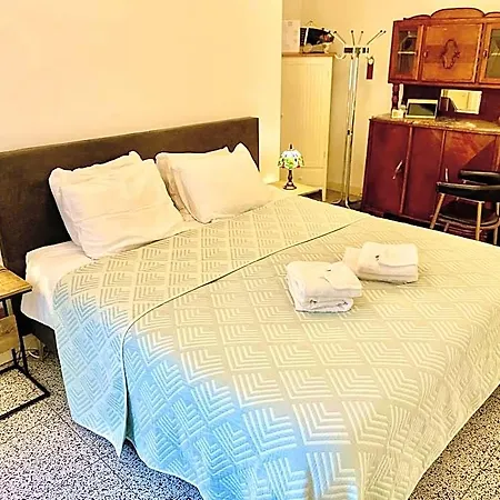 Bed And Breakfast Rotterdam 3*