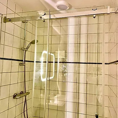 Bed And Breakfast Rotterdam 3*