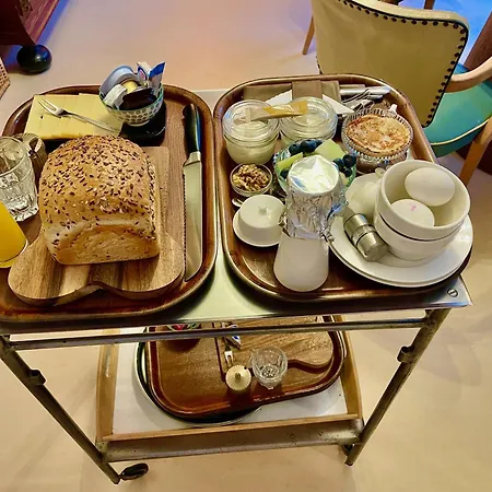 Bed And Breakfast Rotterdam Bed and Breakfast 3*